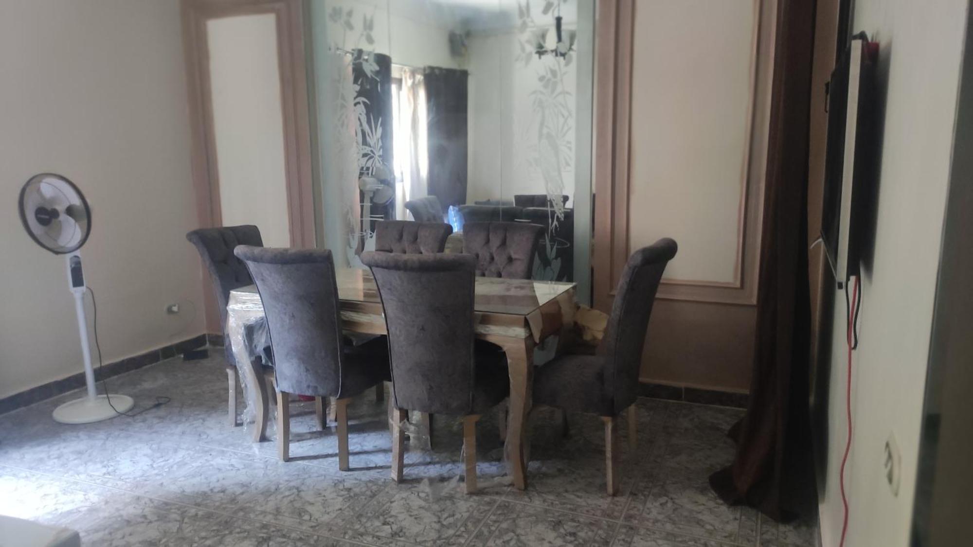 Apartment اخر مكرمه عند معهد الالسن Cairo